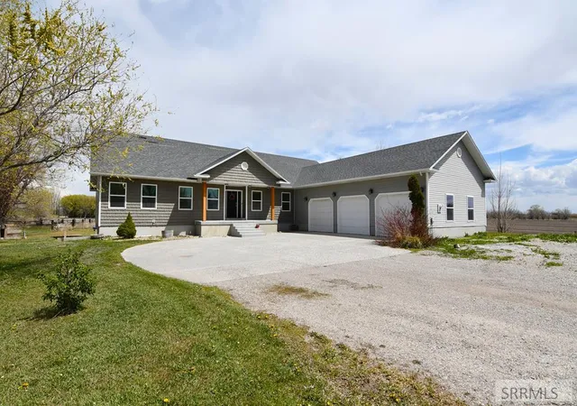Homes for sale in Menan, ID | 634 N 3200 E, Menan, ID 83434 | MLS# 2185965
