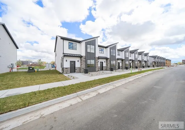 Photo 1 of Townhouse for sale at 741 Curlew Dr, Ammon, ID 83406 | MLS# 2188881 | Listing updated on 2026-09-14