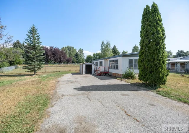 Photo 2 of Sale Pending at 814 Dalmation Dr, Idaho Falls, ID 83402 | MLS# 2188323 | Listing updated on 2026-09-09