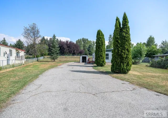 Photo 3 of Sale Pending at 814 Dalmation Dr, Idaho Falls, ID 83402 | MLS# 2188323 | Listing updated on 2026-09-09