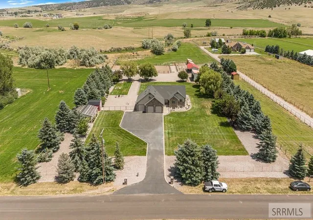 Homes for sale in Shelley, ID | 1061 N 1200 E, Shelley, ID 83274 | MLS# 2187289