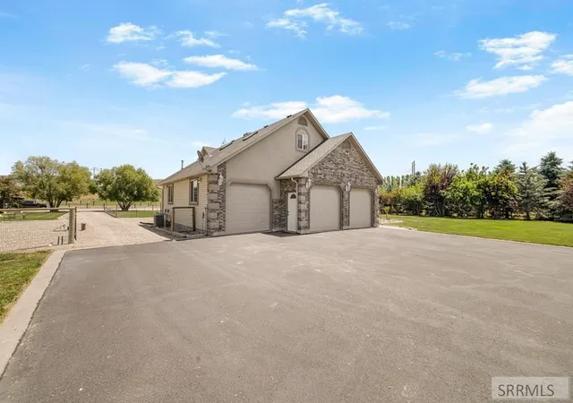 Homes for sale in Shelley, ID | 1061 N 1200 E, Shelley, ID 83274 | MLS# 2187289