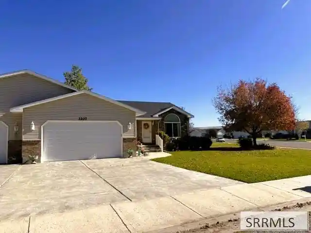 Townhouse for sale at 1207 Ashland Dr, Ammon, ID 83406 | MLS# 2189905