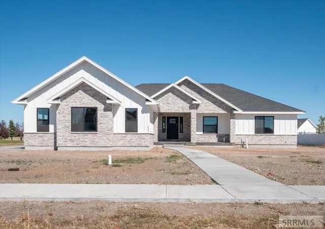 Homes for sale in Rexburg, ID | 832 Oak Hill Way, Rexburg, ID 83440 | MLS# 2170159