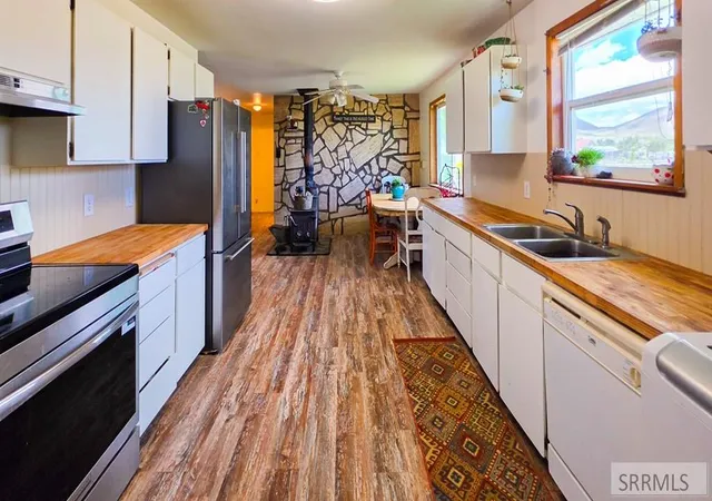 2nd image of 700 Dean Avenue, Arco, ID 83213 | MLS# 2186989
