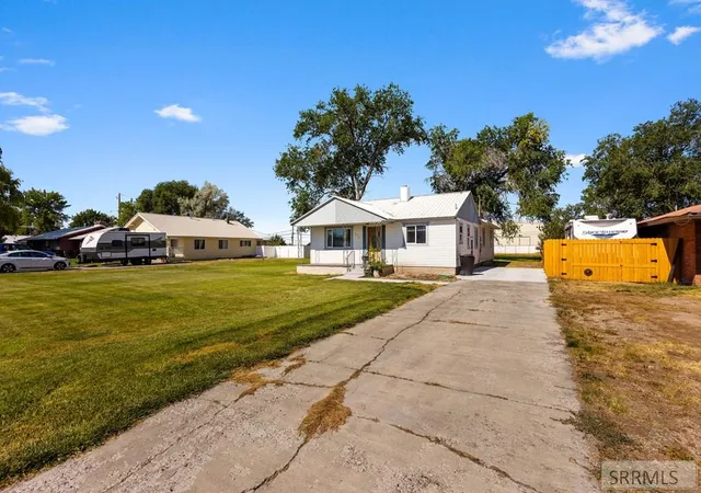 Photo 3 of Single family home for sale at 570 S Park Avenue, Shelley, ID 83274 | MLS# 2188053 | Listing updated on 2026-08-19