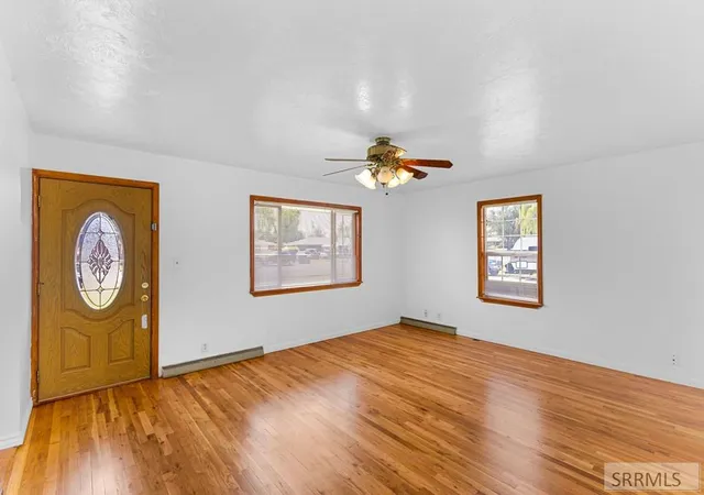 Photo 3 of Single family home for sale at 570 S Park Avenue, Shelley, ID 83274 | MLS# 2188053 | Listing updated on 2026-10-01