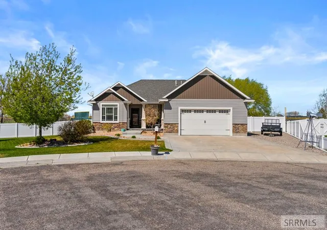 Photo 4 of Sale Pending at 3221 E Ringneck Dr, Idaho Falls, ID 83401 | MLS# 2185432 | Listing updated on 2026-05-27