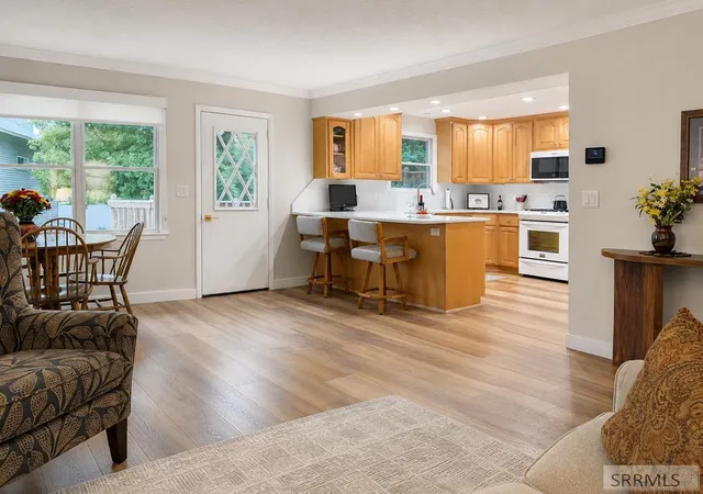 Photo 3 of Sale Pending at 210 Sunny Heights Lane, Idaho Falls, ID 83402 | MLS# 2188029 | Listing updated on 2026-09-25