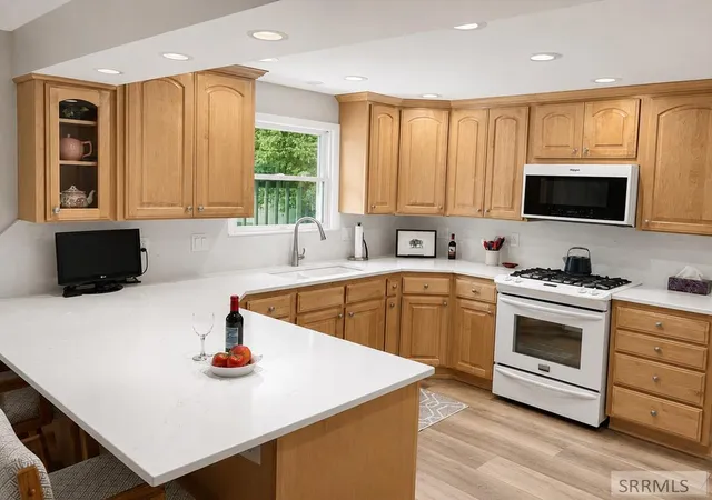 Photo 4 of Sale Pending at 210 Sunny Heights Lane, Idaho Falls, ID 83402 | MLS# 2188029 | Listing updated on 2026-09-25