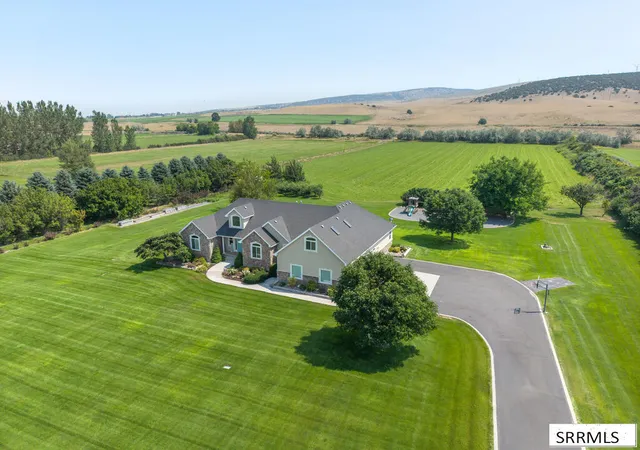Photo 2 of Mansion for sale at 1033 N 1200 E, Shelley, ID 83274 | MLS# 2188416 | Listing updated on 2026-09-15