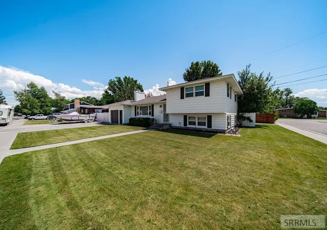 Photo 3 of Sale Pending at 1036 Atlantic Street, Idaho Falls, ID 83404 | MLS# 2187726 | Listing updated on 2026-09-03