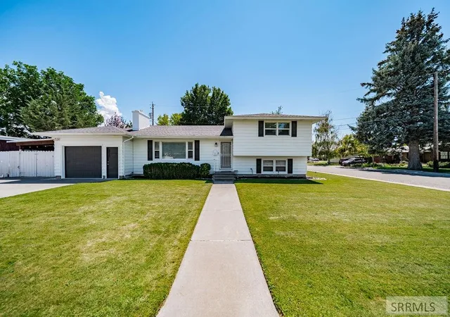 Photo 4 of Sale Pending at 1036 Atlantic Street, Idaho Falls, ID 83404 | MLS# 2187726 | Listing updated on 2026-09-03