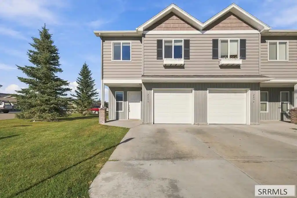 Townhouse for sale at 2898 Murwood St, Idaho Falls, ID 83402 | MLS# 2189873