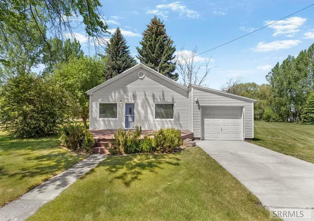 Homes for sale in Idaho Falls, ID | 4876 S Holmes Avenue, Idaho Falls, ID 83404 | MLS# 2186772
