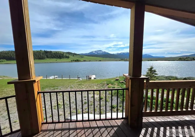 Homes for sale in Island Park, ID | 3880 S Goosebay Dr, Island Park, ID 83429 | MLS# 2186851