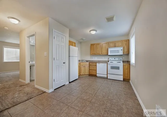 Photo 3 of Townhouse for sale at 416 Energy Dr #4, Idaho Falls, ID 83401 | MLS# 2188080 | Listing updated on 2026-08-18