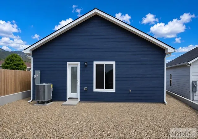 3rd image of 1208 Taft Avenue, Salmon, ID 83467 | MLS# 2186984