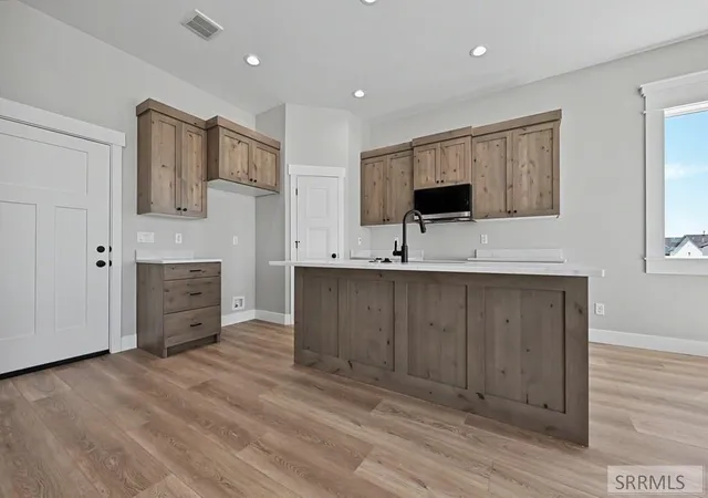 Photo 3 of Single family home for sale at 932 Montezuma St, Idaho Falls, ID 83402 | MLS# 2187132 | Listing updated on 2026-08-25