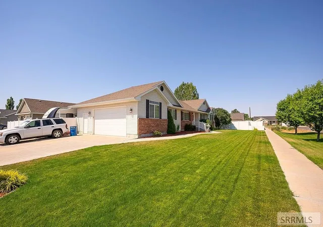 Photo 2 of Single family home for sale at 4383 E Benson Avenue, Idaho Falls, ID 83401 | MLS# 2187858 | Listing updated on 2026-09-17