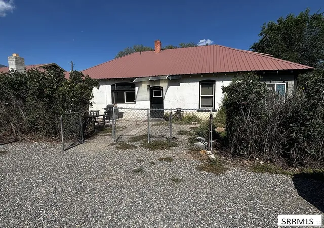 Photo 2 of Single family home for sale at 803 Mcpherson Street, Salmon, ID 83467 | MLS# 2188747 | Listing updated on 2026-09-13