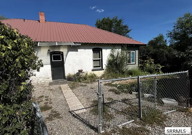 Photo 3 of Single family home for sale at 803 Mcpherson Street, Salmon, ID 83467 | MLS# 2188747 | Listing updated on 2026-09-13