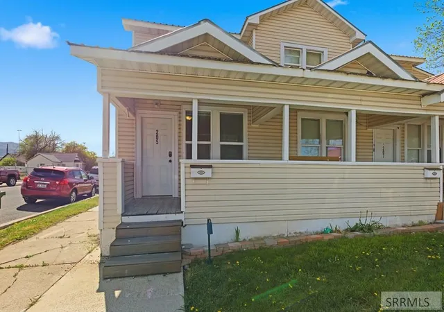 Homes for sale in Pocatello, ID | 205 W Sherman Street, Pocatello, ID 83204 | MLS# 2186276