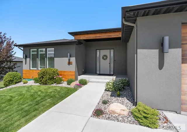 Photo 4 of Single family home for sale at 609 S Hidden Valley Rd, Rexburg, ID 83440 | MLS# 2186864 | Listing updated on 2026-10-10