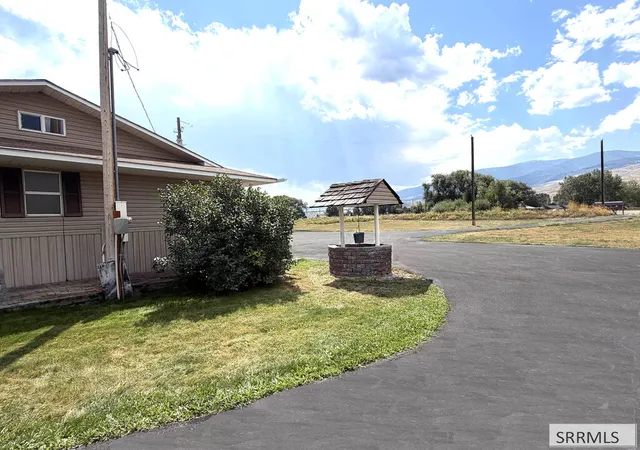 Photo 3 of Manufactured home for sale at 137 Us Hwy 93, Salmon, ID 83467 | MLS# 2188805 | Listing updated on 2026-08-27