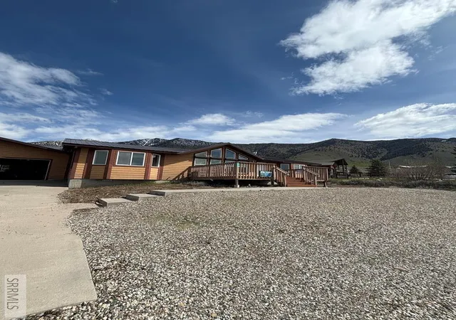 Photo 2 of Manufactured home for sale at 3675 Henry'S Lake Circle, Island Park, ID 83429 | MLS# 2186545 | Listing updated on 2026-10-06