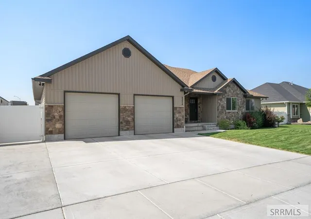 Photo 3 of Single family home for sale at 3274 E Sky Mountain Court, Idaho Falls, ID 83401 | MLS# 2188179 | Listing updated on 2026-08-19