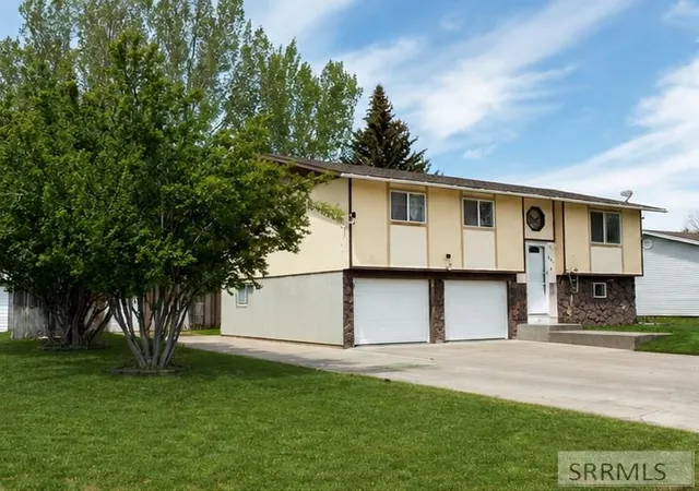 Photo 3 of Single family home for sale at 847 Chantilly Lane, Idaho Falls, ID 83402 | MLS# 2186125 | Listing updated on 2026-07-02