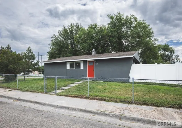 Homes for sale in Idaho Falls, ID | 850 Royal Avenue, Idaho Falls, ID 83401 | MLS# 2187739