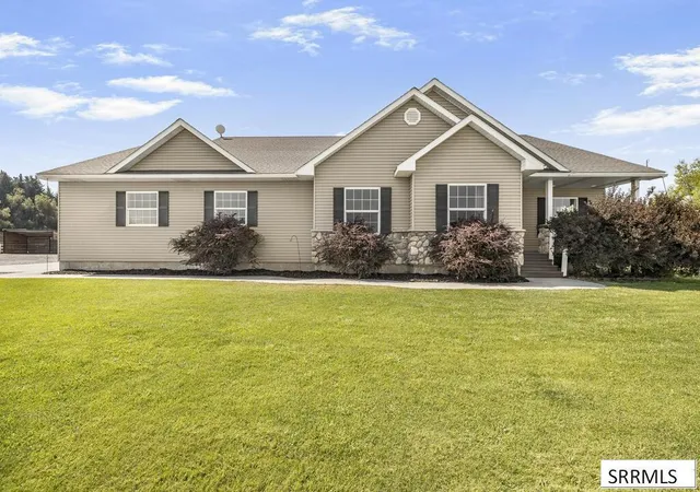 Photo 2 of Single family home for sale at 2140 E 200 North, Saint Anthony, ID 83445 | MLS# 2188374 | Listing updated on 2026-09-19