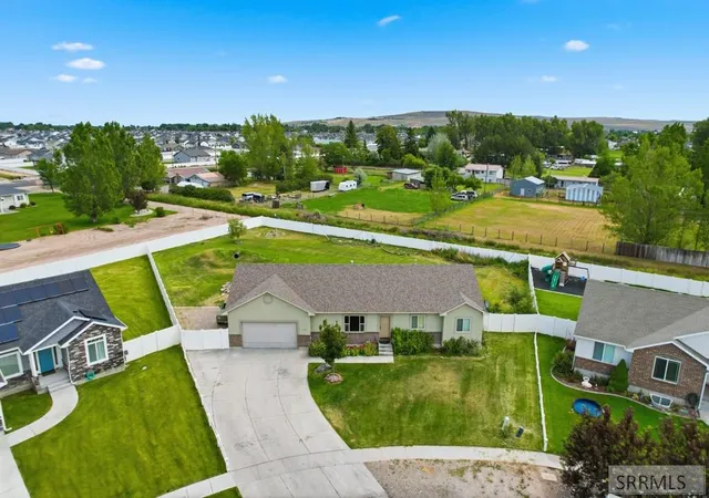 2nd image of 3150 N Sunlight Dr, Idaho Falls, ID 83401 | MLS# 2187585