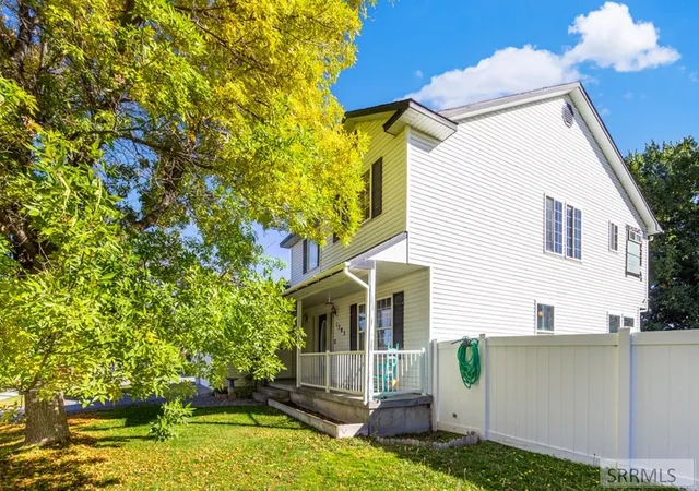 3rd image of 1305 Lyn Dr, Blackfoot, ID 83221 | MLS# 2187194