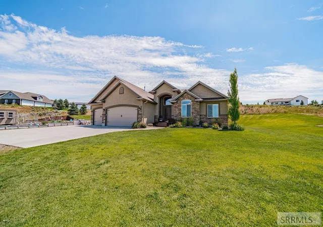 Photo 2 of Single family home for sale at 6566 E Big Bend Dr, Idaho Falls, ID 83406 | MLS# 2187844 | Listing updated on 2026-09-17
