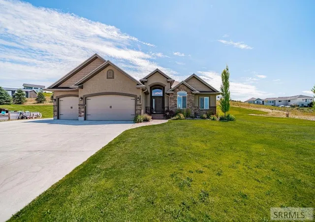 Photo 3 of Single family home for sale at 6566 E Big Bend Dr, Idaho Falls, ID 83406 | MLS# 2187844 | Listing updated on 2026-09-17
