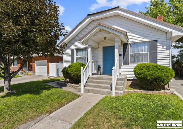 Photo 2 of Single family home for sale at 565 E 16th Street, Idaho Falls, ID 83404 | MLS# 2188766 | Listing updated on 2026-08-26
