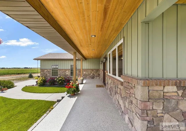 Photo 3 of Single family home for sale at 156 S 1300 West, Pingree, ID 83262 | MLS# 2187545 | Listing updated on 2026-10-24