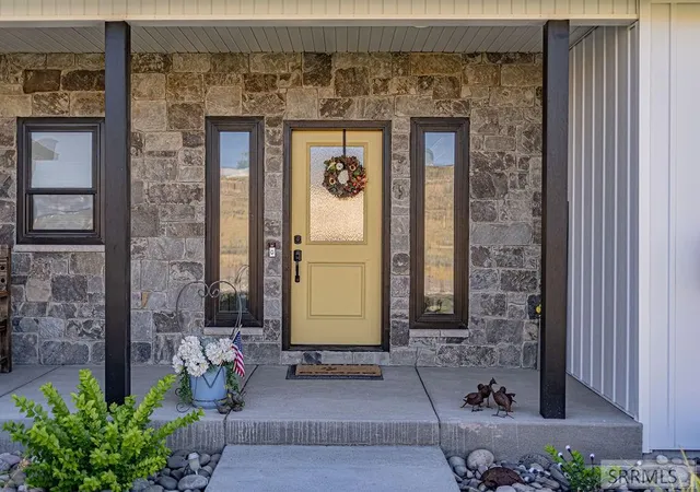 Photo 3 of Sale Pending at 7123 S High Willow Lane, Idaho Falls, ID 83406 | MLS# 2188406 | Listing updated on 2026-09-15