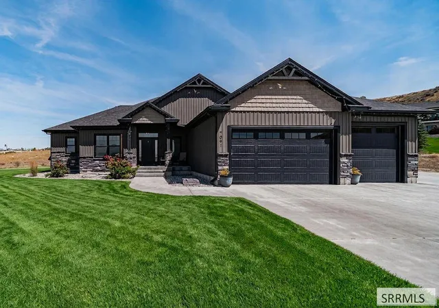 Photo 1 of Single family home for sale at 7091 S Green River Cir, Idaho Falls, ID 83406 | MLS# 2188869 | Listing updated on 2026-08-29