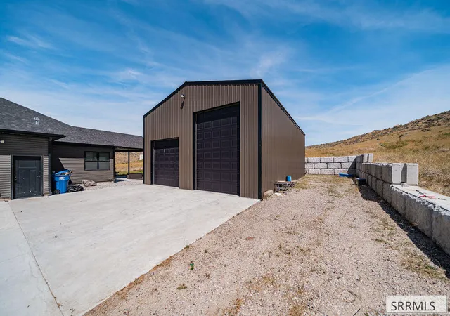 Photo 4 of Single family home for sale at 7091 S Green River Cir, Idaho Falls, ID 83406 | MLS# 2188869 | Listing updated on 2026-08-29