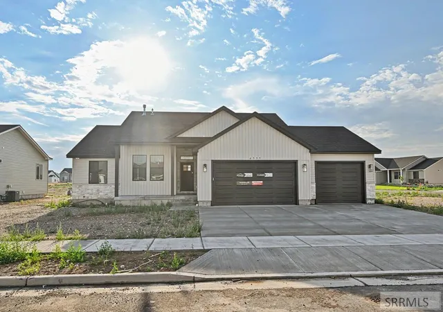 Photo 1 of Single family home for sale at 6939 Bronson Dr, Idaho Falls, ID 83402 | MLS# 2188011 | Listing updated on 2026-08-31