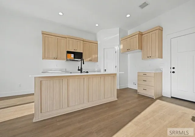 Photo 3 of Single family home for sale at 6939 Bronson Dr, Idaho Falls, ID 83402 | MLS# 2188011 | Listing updated on 2026-08-31