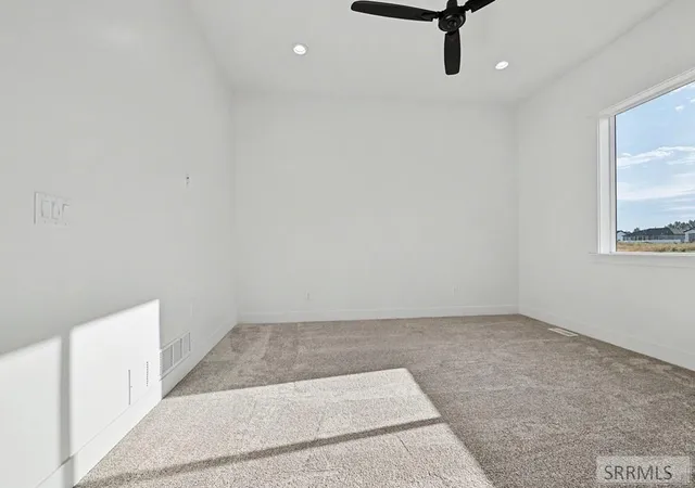 Photo 3 of Single family home for sale at 6939 Bronson Dr, Idaho Falls, ID 83402 | MLS# 2188011 | Listing updated on 2026-10-02