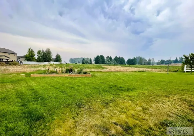 Photo 2 of Sale Pending at 6020 Malory Dr, Idaho Falls, ID 83402 | MLS# 2188172 | Listing updated on 2026-08-24