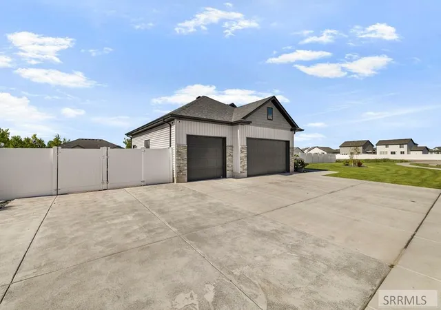 Homes for sale in Idaho Falls, ID | 3042 Lin Road, Idaho Falls, ID 83401 | MLS# 2187501