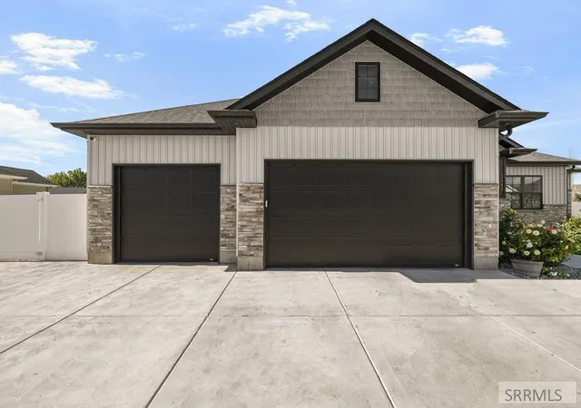 Homes for sale in Idaho Falls, ID | 3042 Lin Road, Idaho Falls, ID 83401 | MLS# 2187501