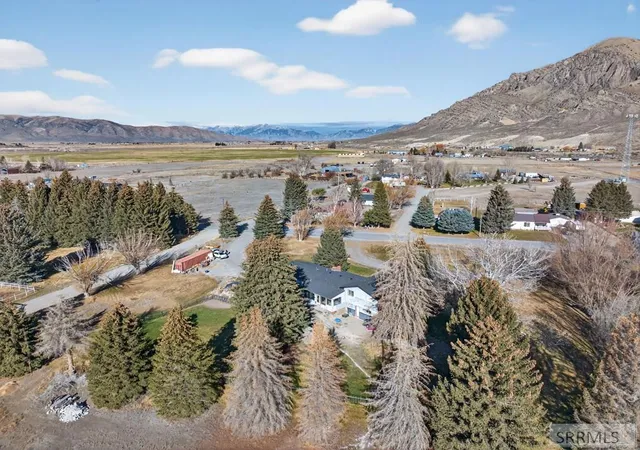 44th image of 415 Sunset Dr, Arco, ID 83213 | MLS# 2180773